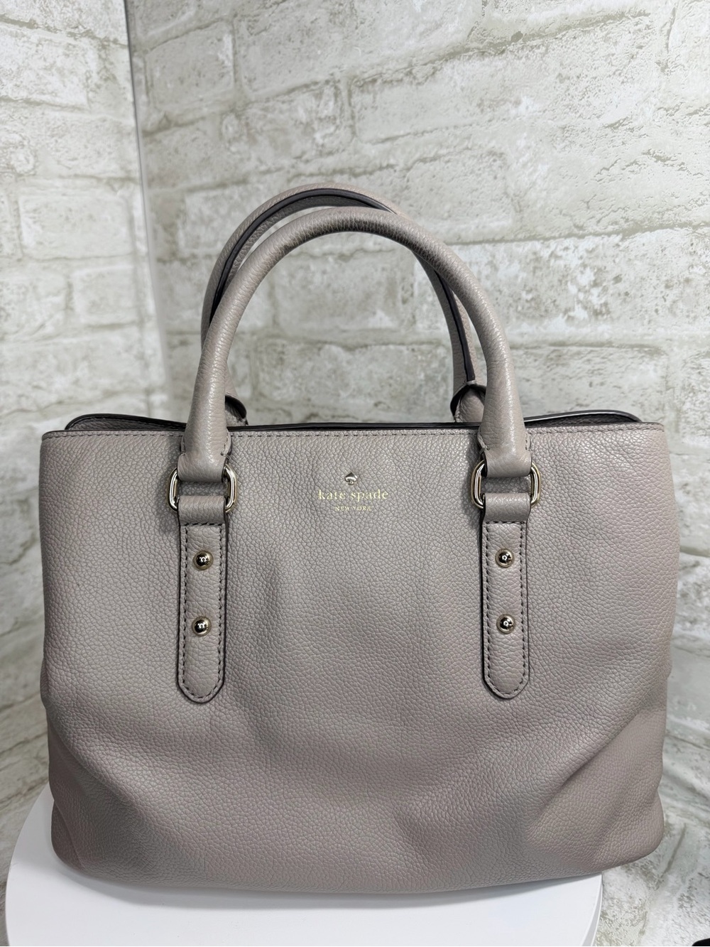 kate spade New York Pebble Leather Larchmont
Avenue Evangelic Satchel Crossbody